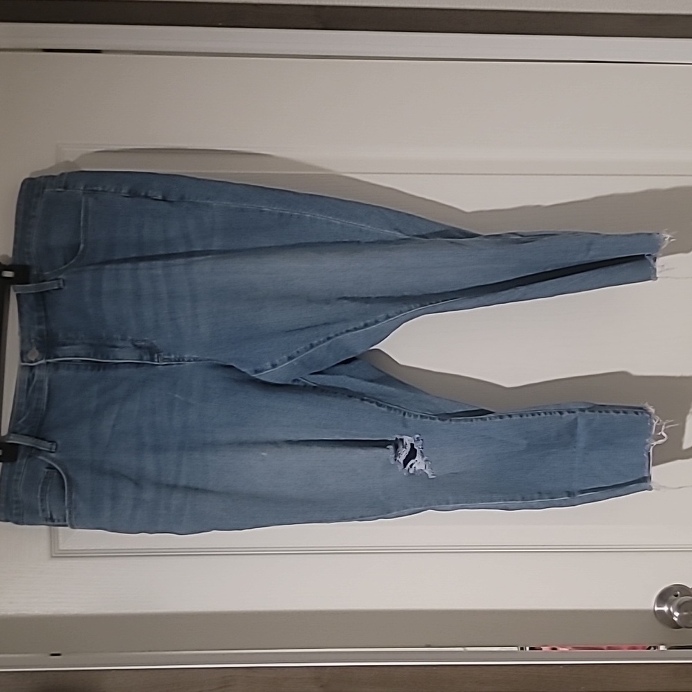 Ava & Viv Womens Plus Size 22W Fringe Hem Whiskered Distressed Crop Blue Jeans